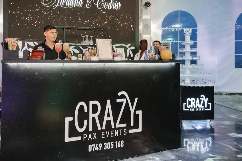 Barul negru la nuntă - Crazy Pax Events